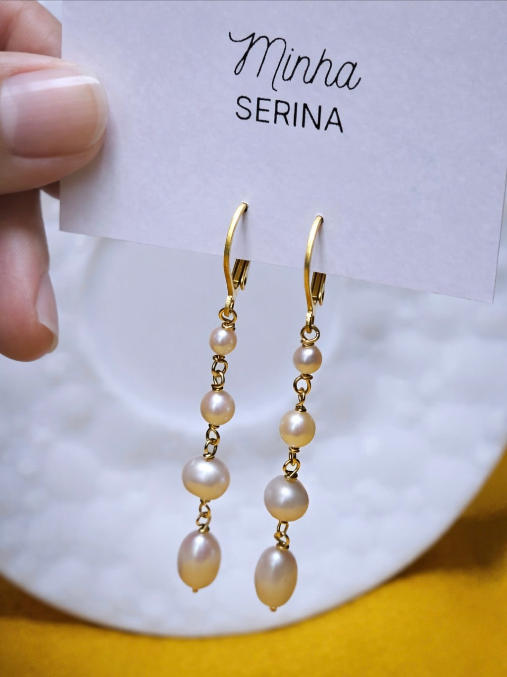 Boucles d’oreilles Cataleya pendantes en perles de culture – Or laminé gold filled