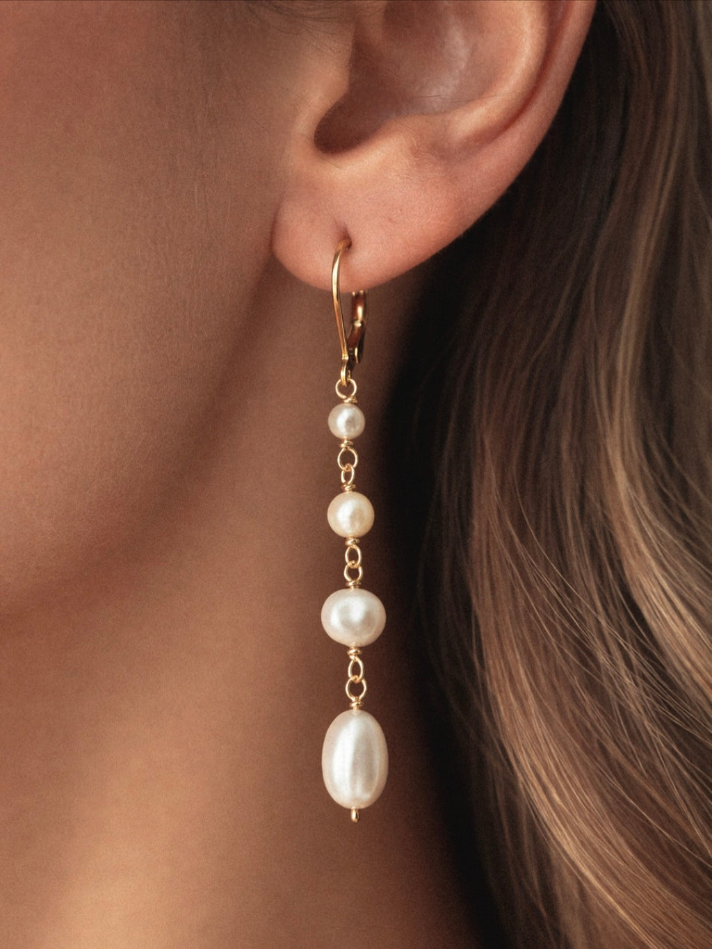 Boucles d’oreilles Cataleya pendantes en perles de culture – Or laminé gold filled