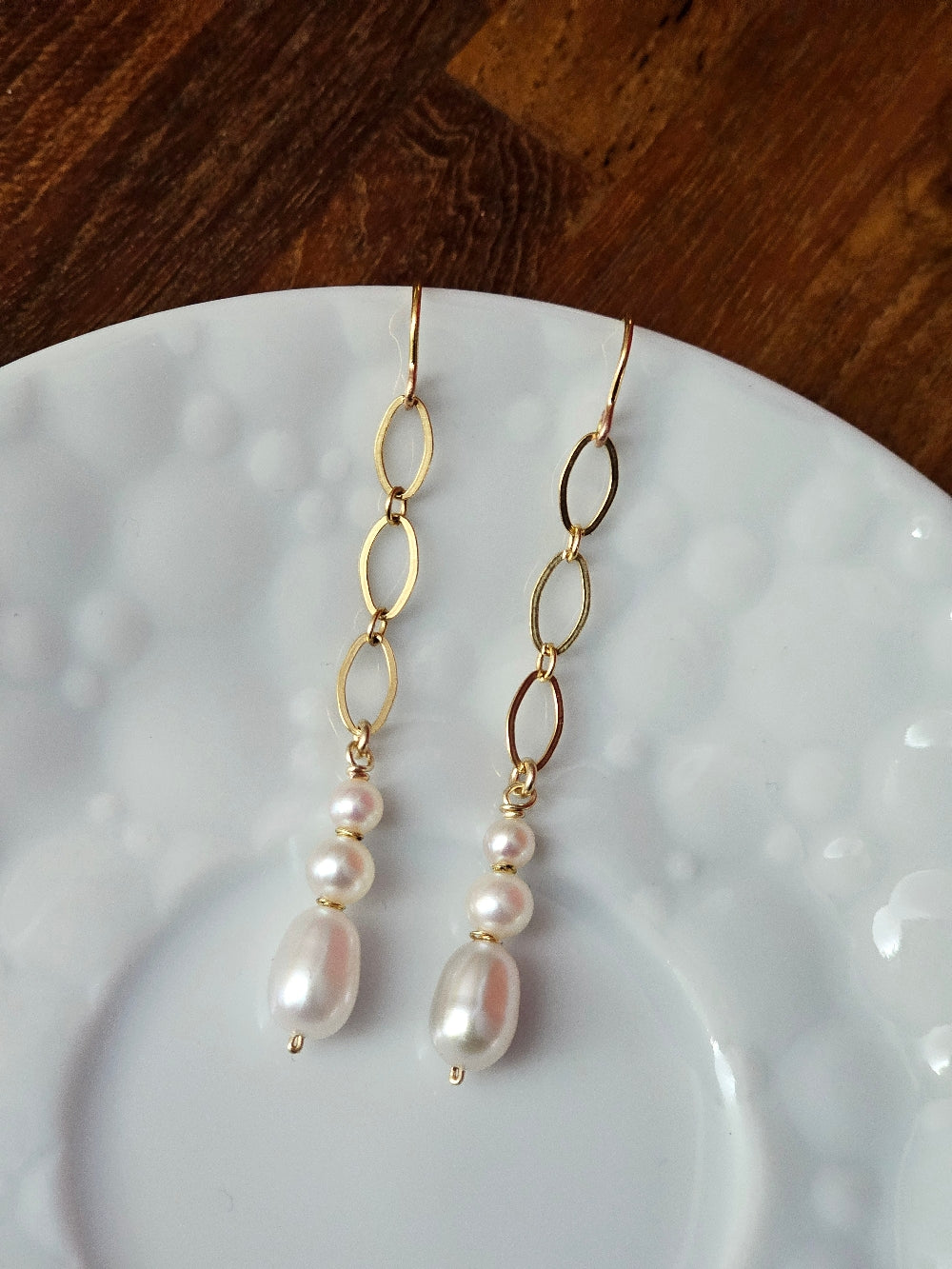 Yvetta boucles d’oreilles longues perlées – Chaîne grands maillons or laminé