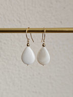 Boucles d'oreilles gouttes de nacre Emmanuella