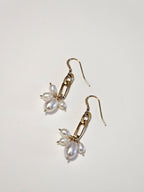 Boucles d’oreilles mailles figaro et perles de culture Paola