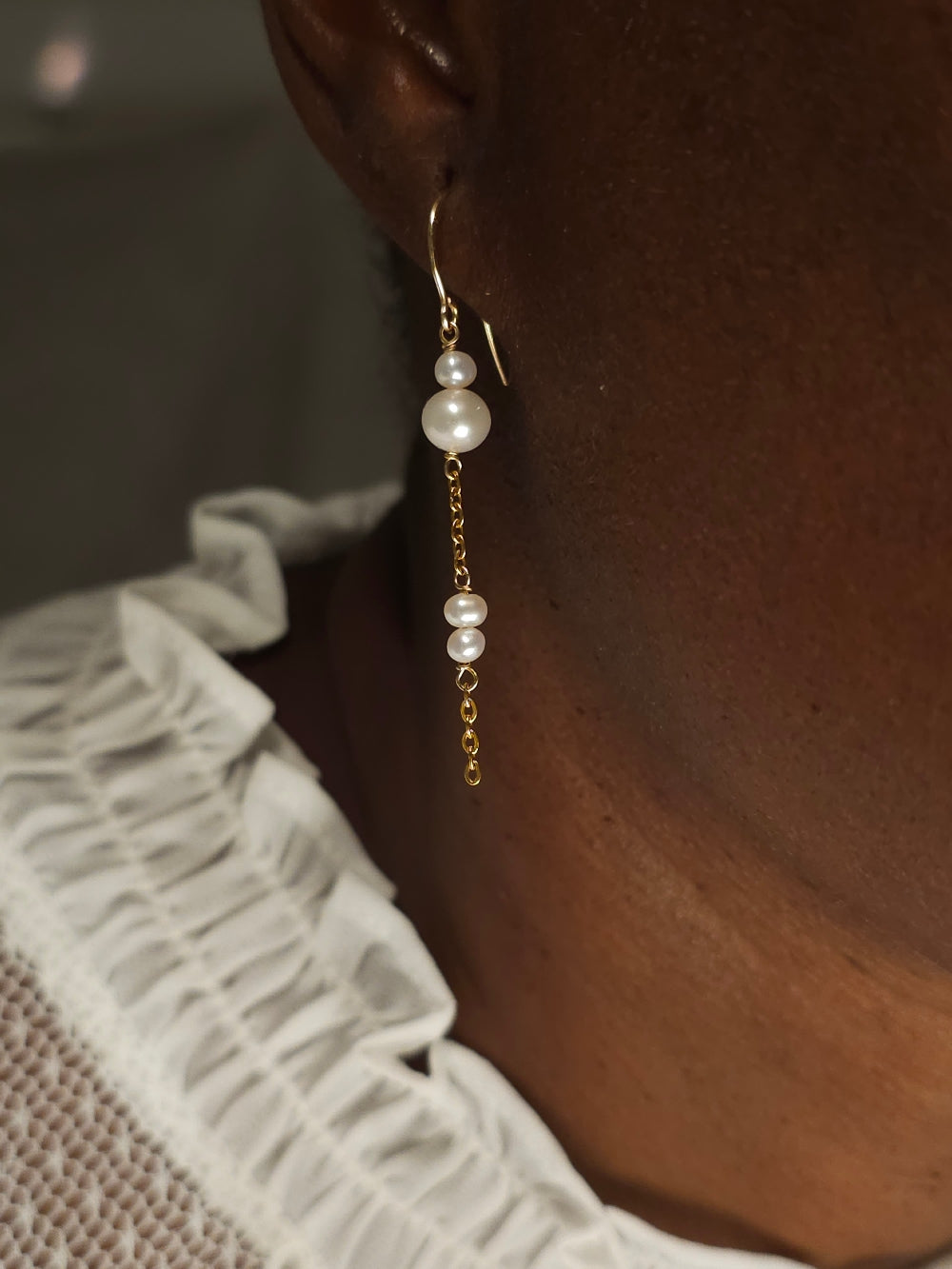 Boucles d'oreilles or laminé pendantes perles Onaya