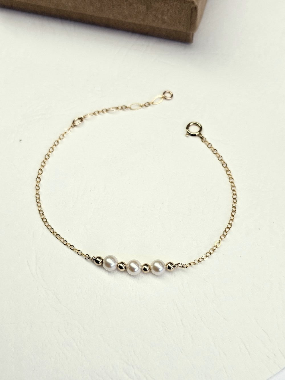 Bracelet Frances – Trilogie de perles de culture et perles gold filled or laminé