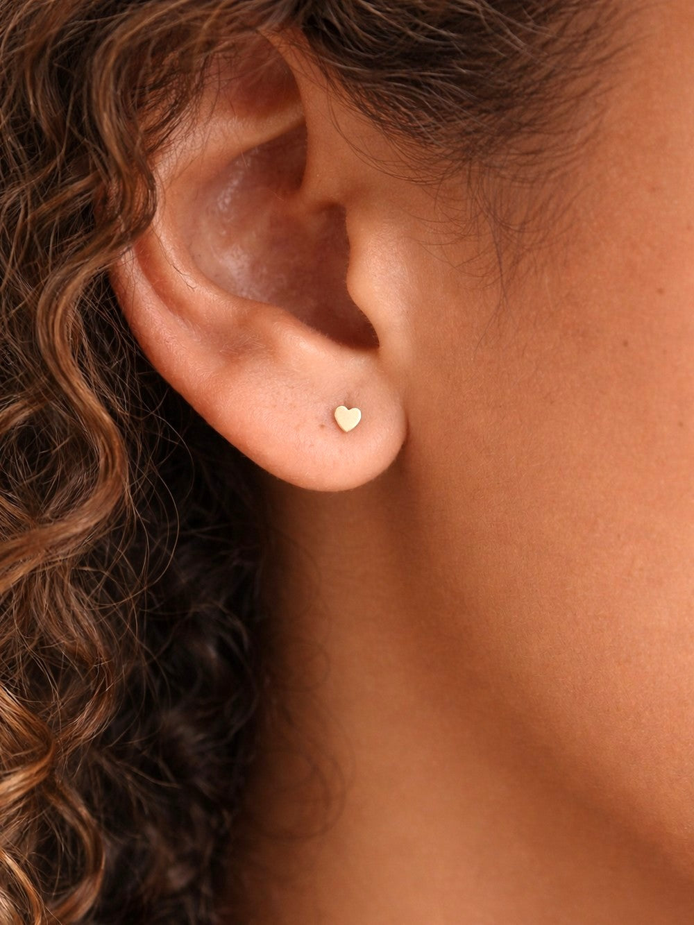 Clous d’oreilles cœur en or laminé Gold Filled