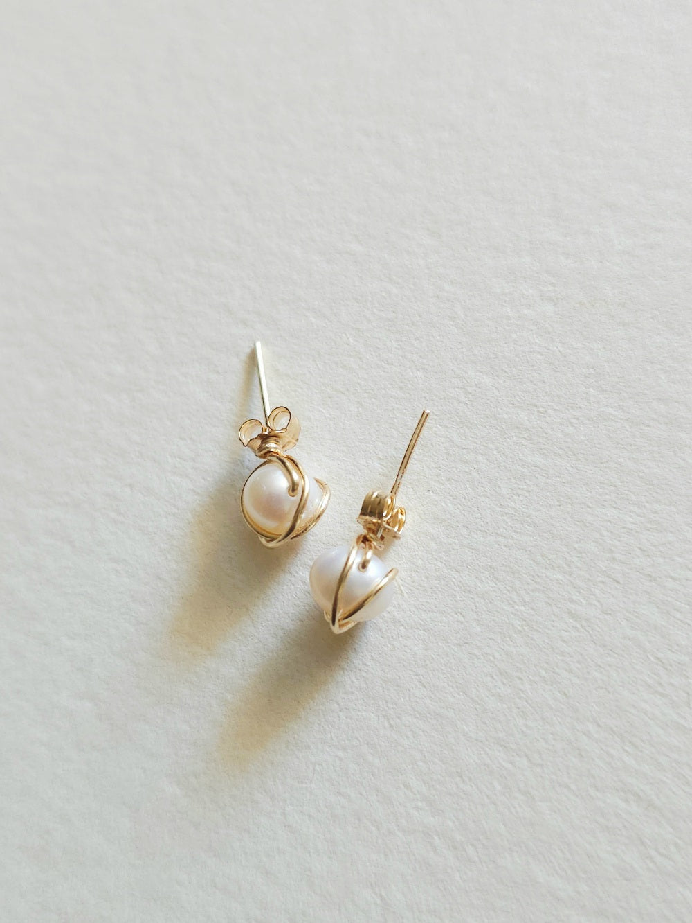 Clous puces d'oreilles perles Enola