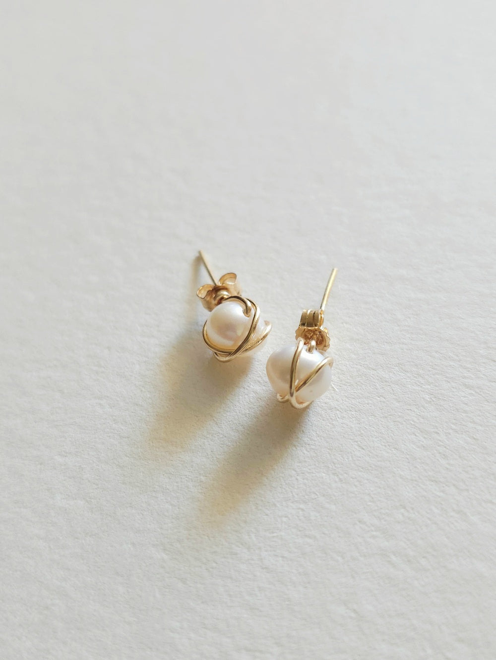 Clous puces d'oreilles perles Enola