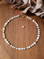 Collier parsemé perles de culture d'eau douce Arletta