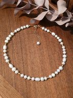Collier parsemé perles de culture d'eau douce Arletta