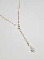 Collier plongeant Betina