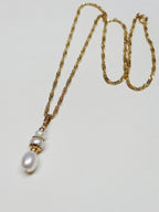 Collier pendentif goutte totem Manille