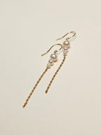 Longues boucles d'oreilles pendantes trio perles culture Elya